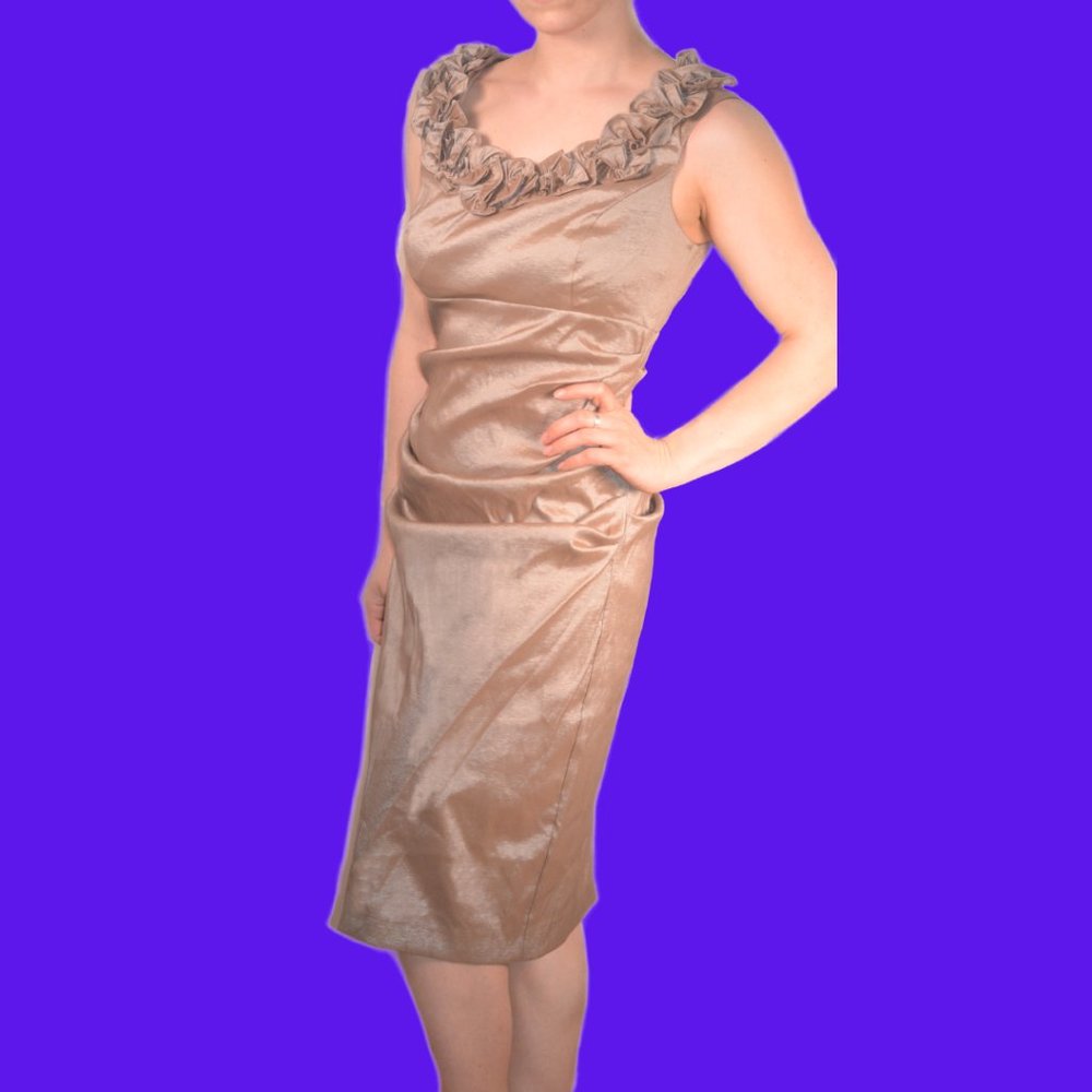 ❤️NWT❤️ Suite 7 Midi Dress with Floral Neckline